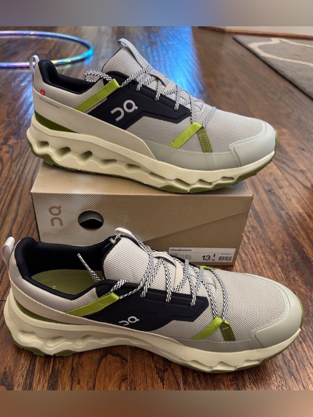 On CloudHorizon Hiking Shoes